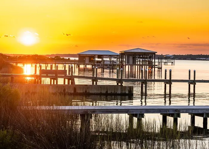 Steps To Gulf & Private Lagoon Amenities