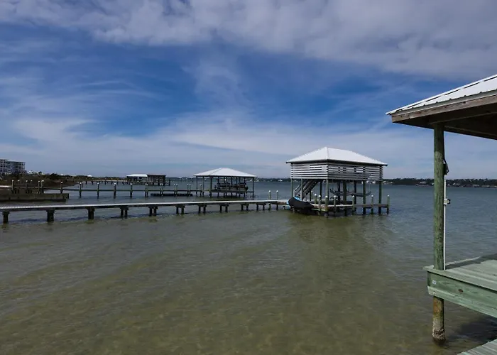 Steps To Gulf & Private Lagoon Amenities