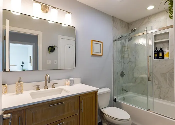 Steps To Gulf & Private Lagoon Amenities